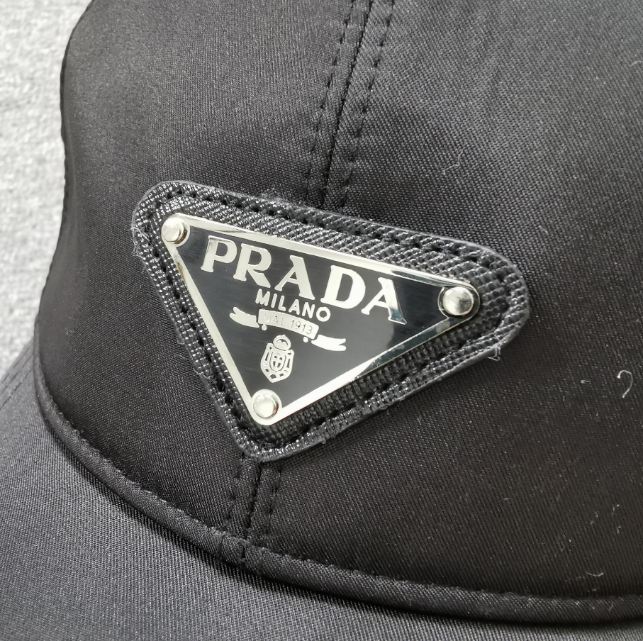 Boné Prada