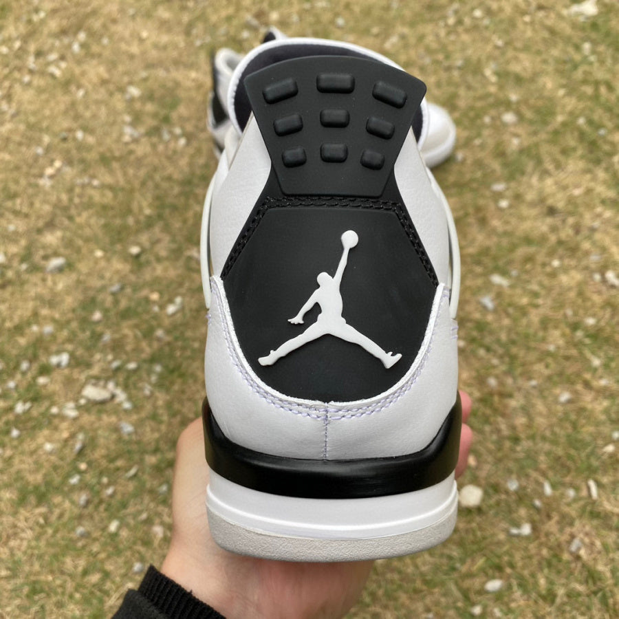 Air Jordan 4