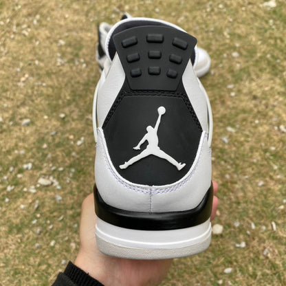 Air Jordan 4