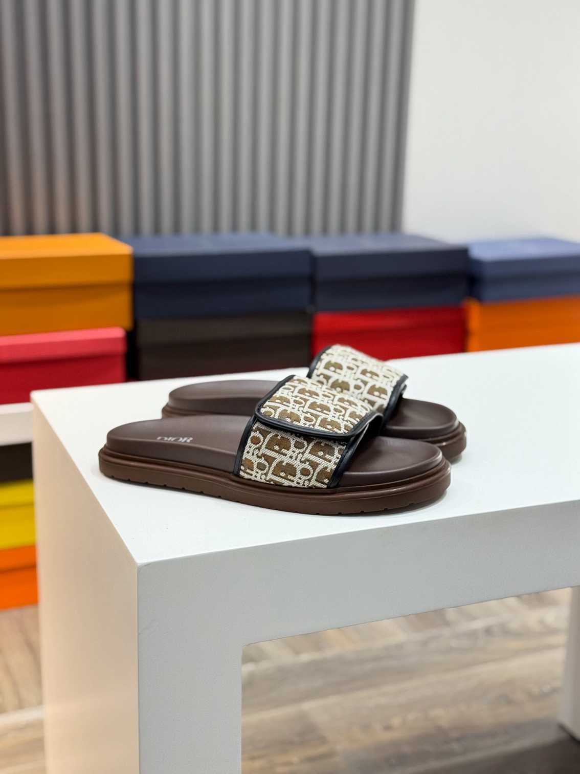 Chinelo Dior Slippers