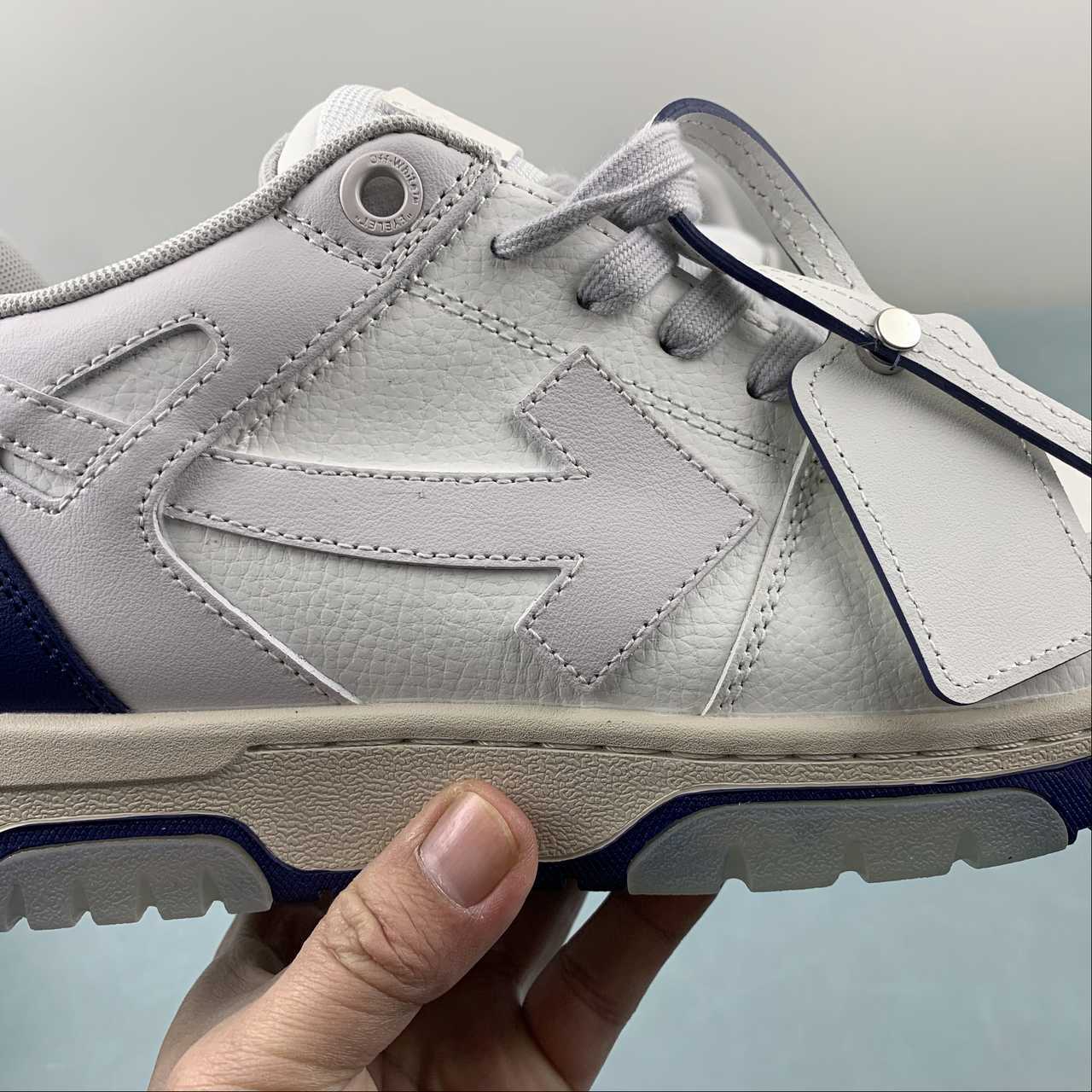 OFF-WHITE Out Of Office "000" Low