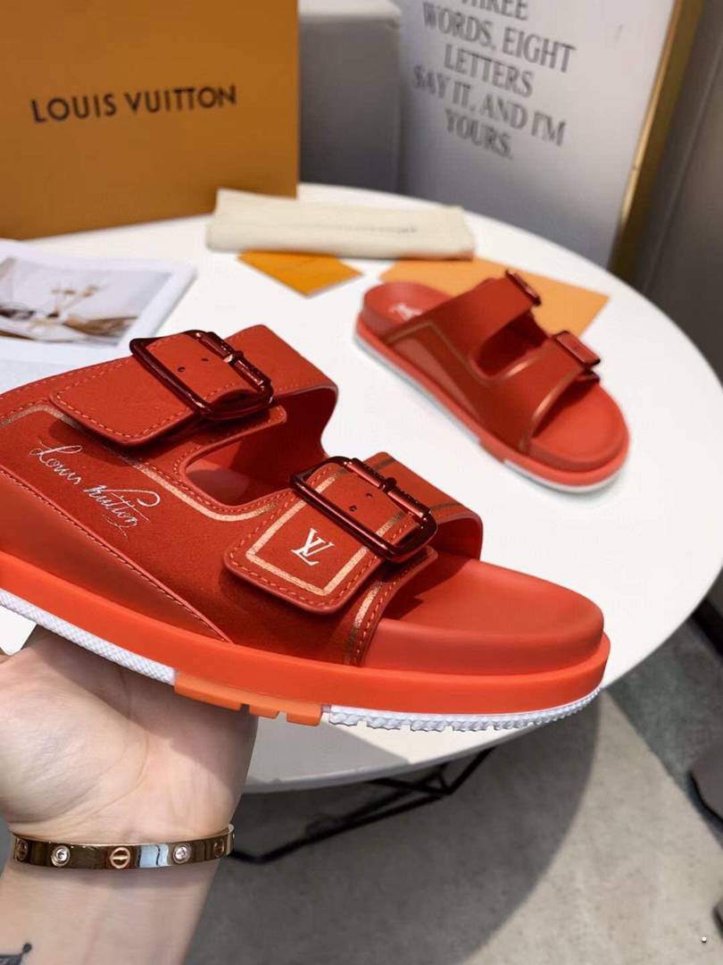 Chinelo Louis Vuitton