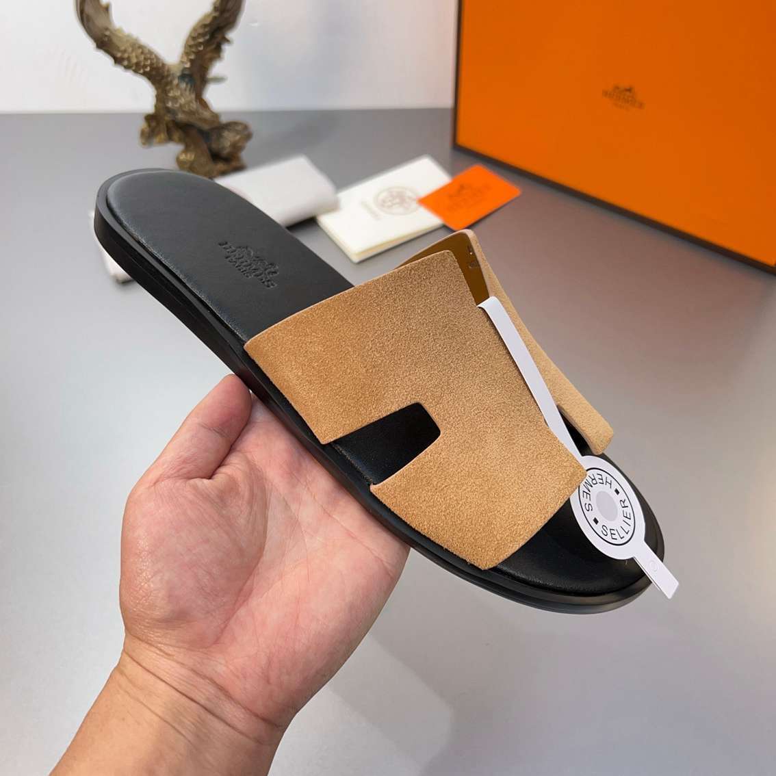 Chinelo Hermes