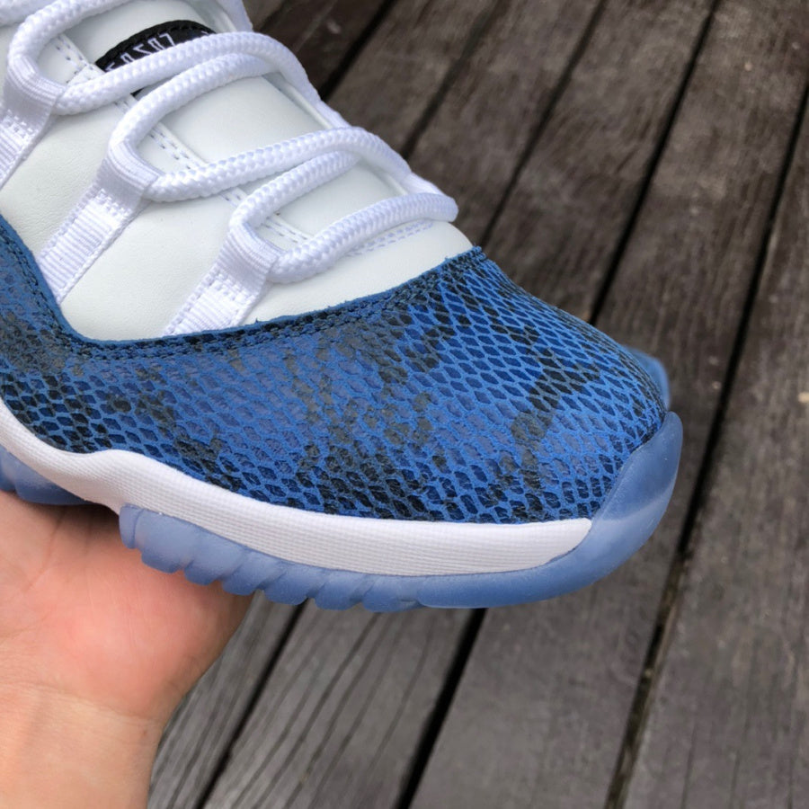 Air Jordan 11