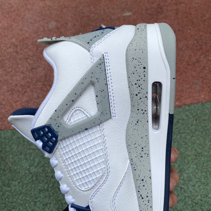 Air Jordan 4