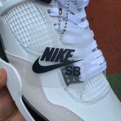 Air Jordan 4