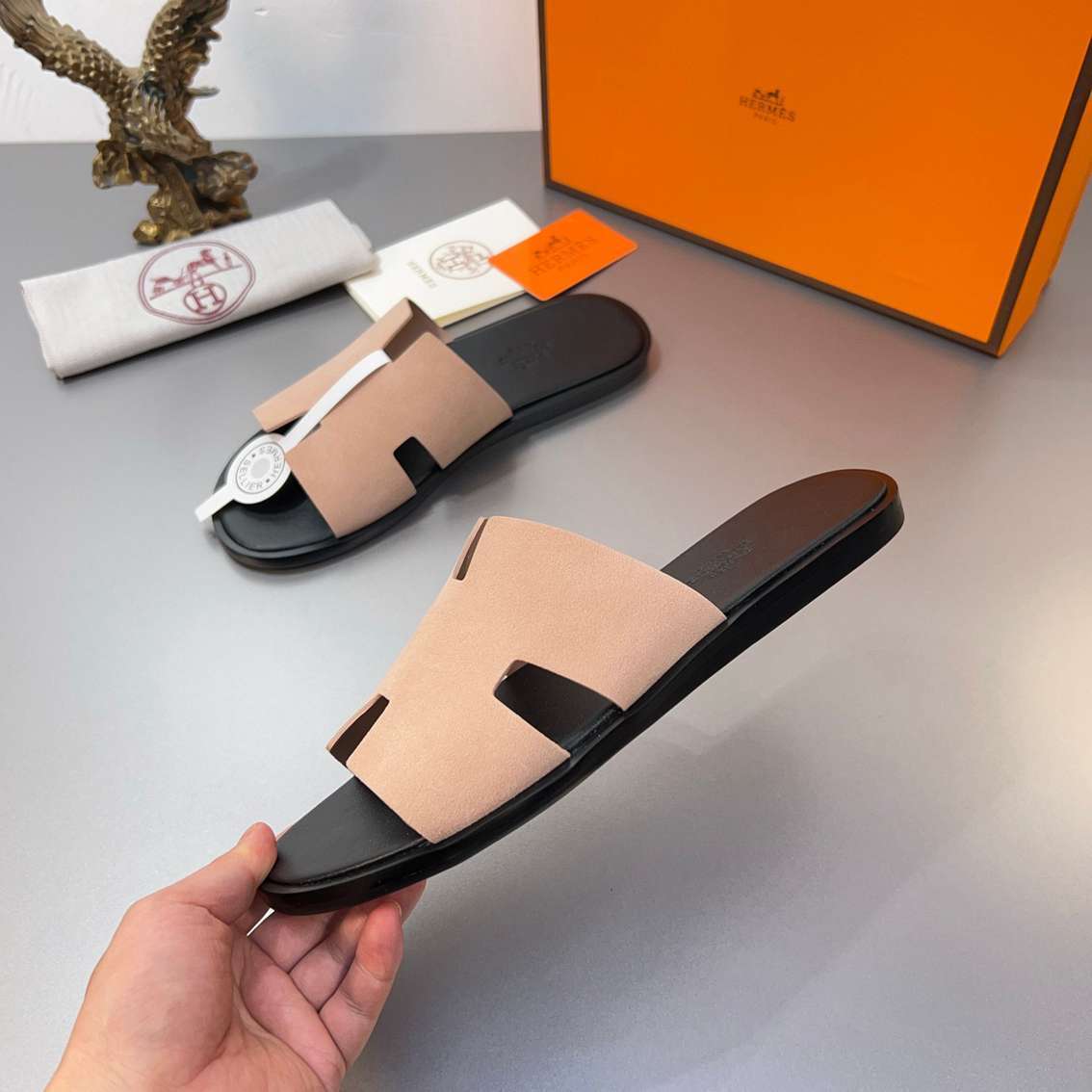 Chinelo Hermes
