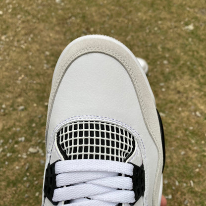 Air Jordan 4