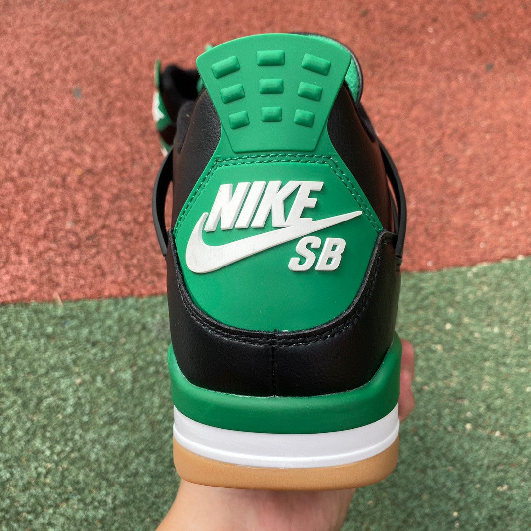 Air Jordan 4