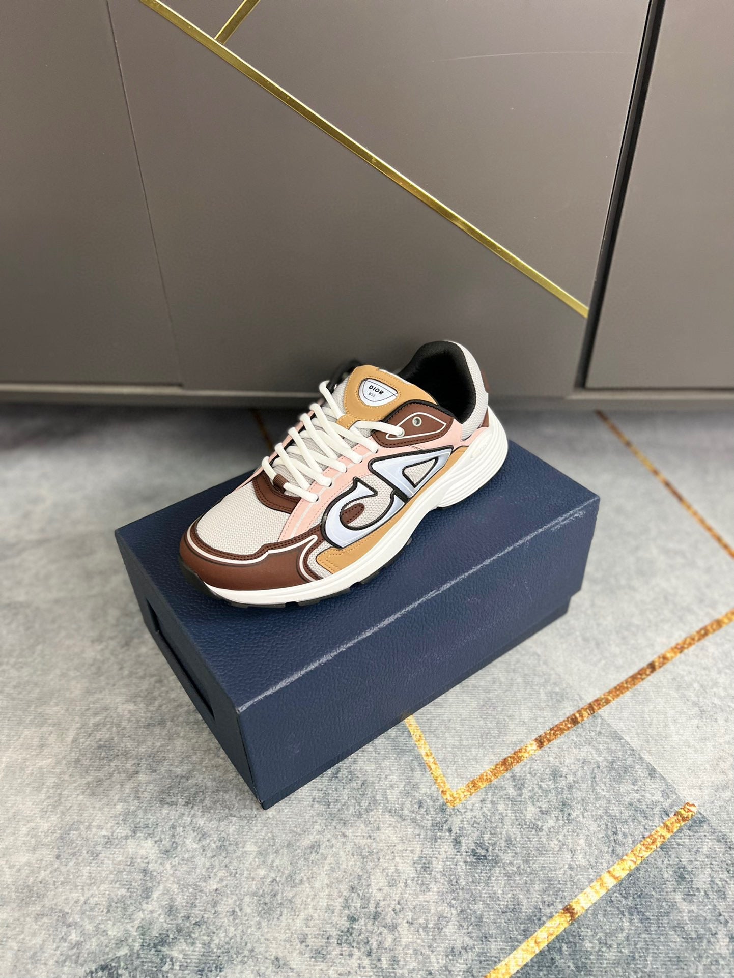 Dior B30