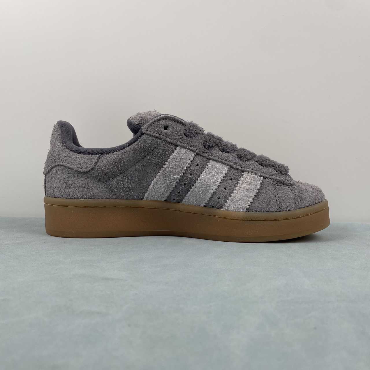 Adidas Campus 00s