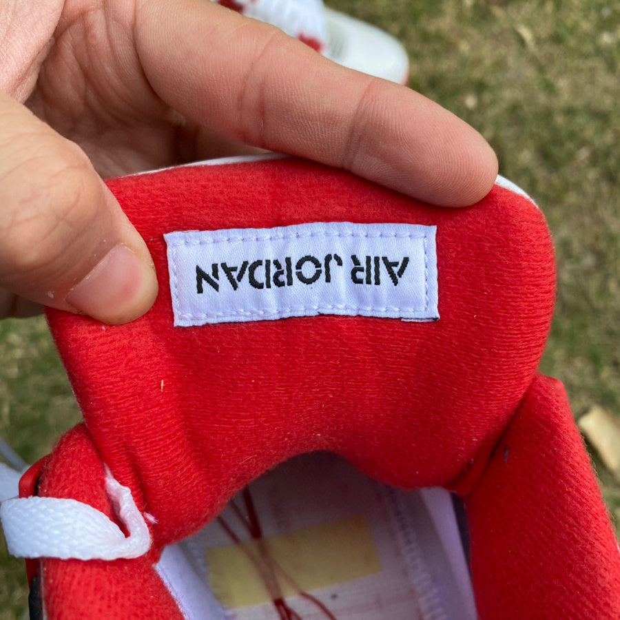 Air Jordan 4