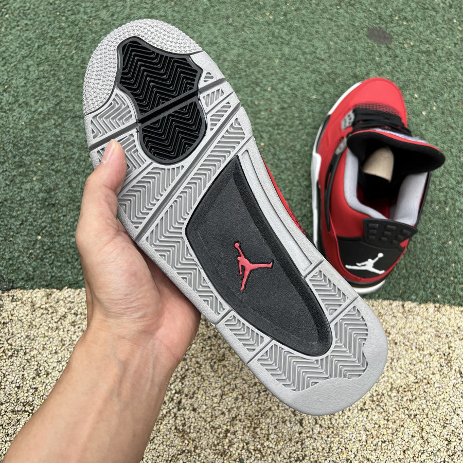 Air Jordan 4