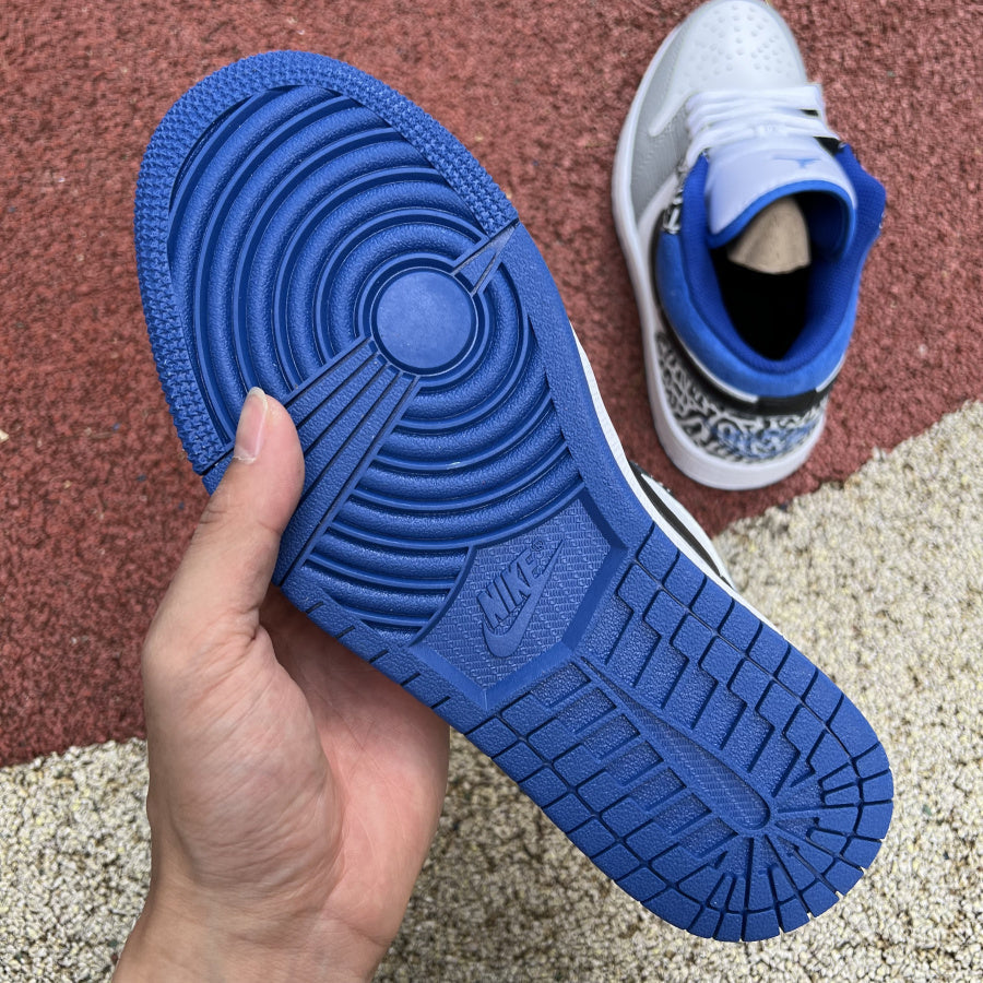 Jordan 1 Low