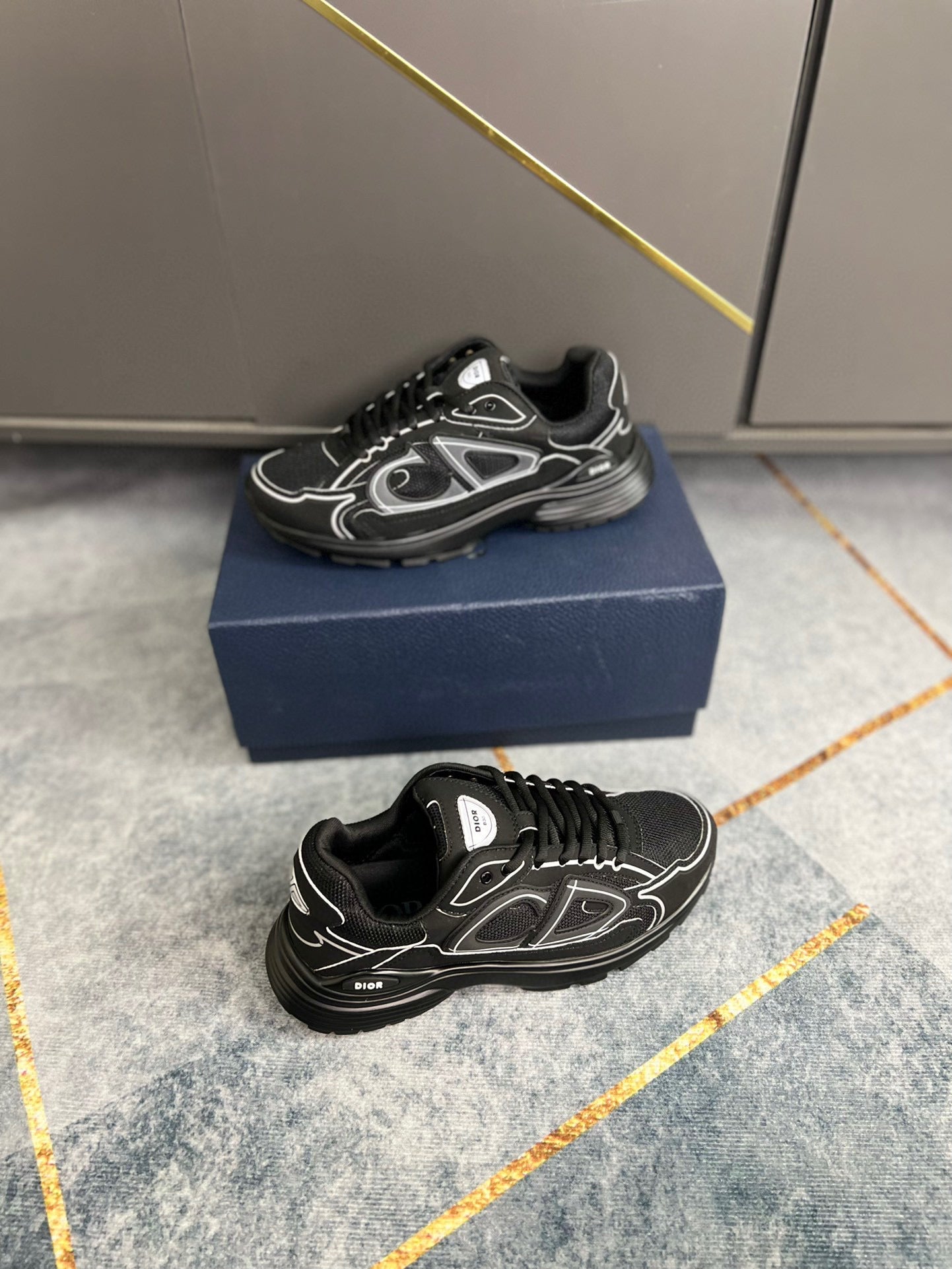 Dior B30