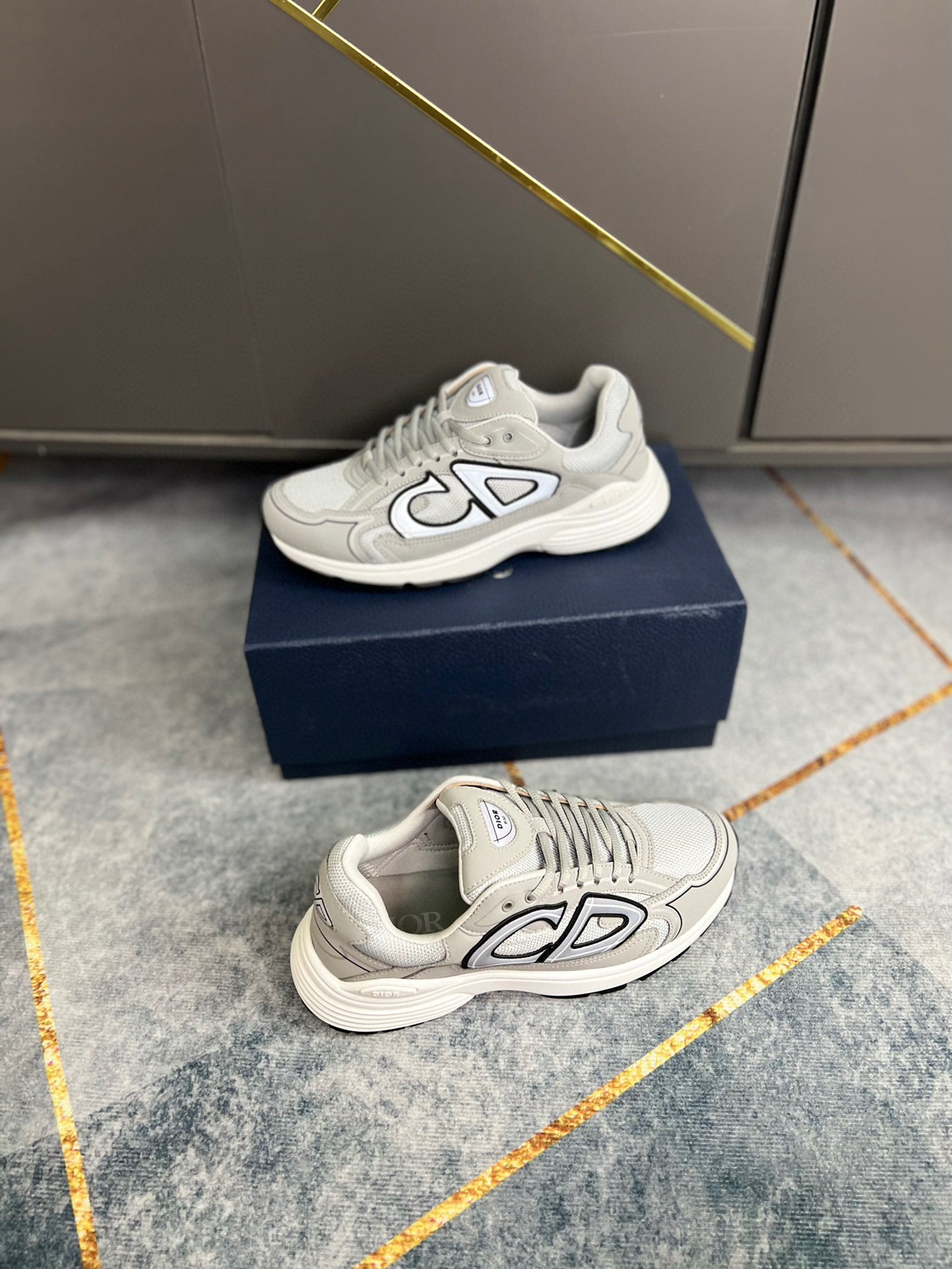Dior B30