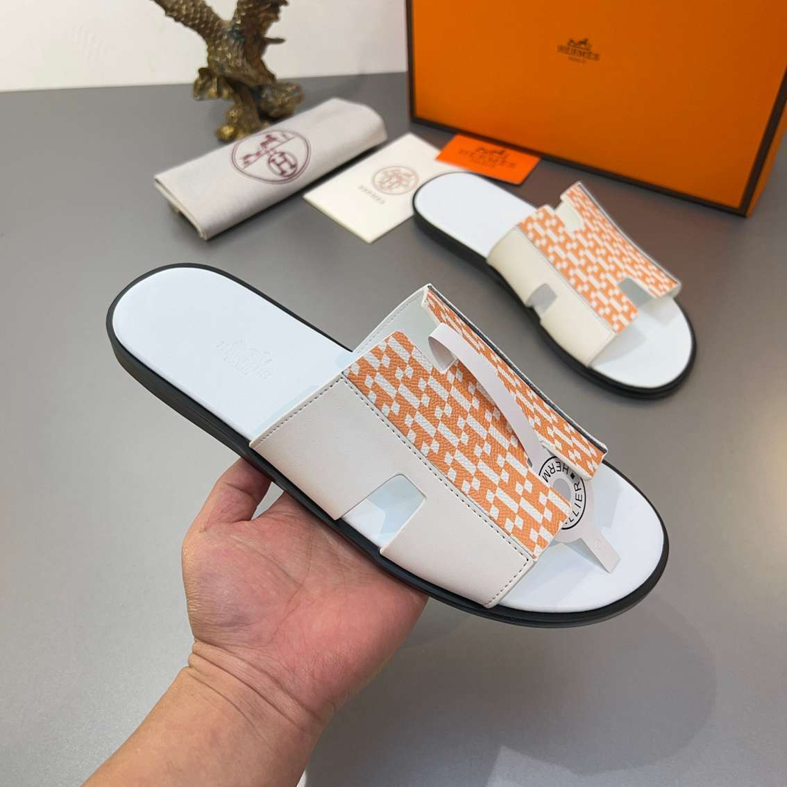 Chinelo Hermes