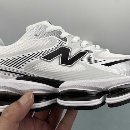 New Balance 2000