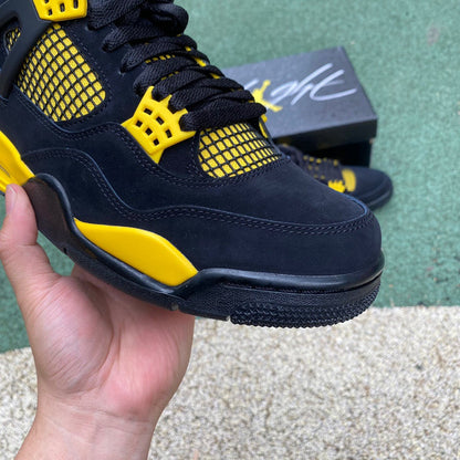 Air Jordan 4