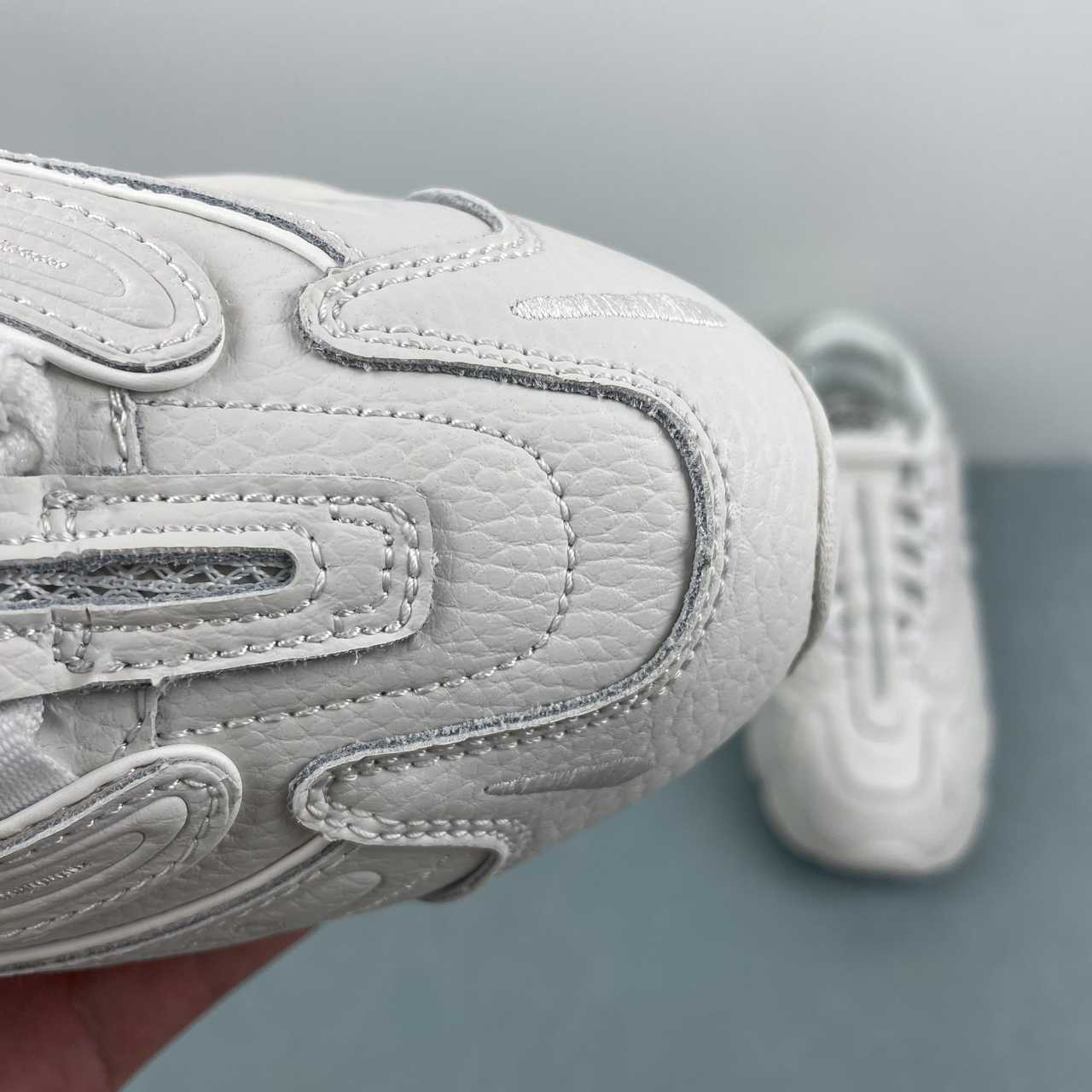 New Balance 1000