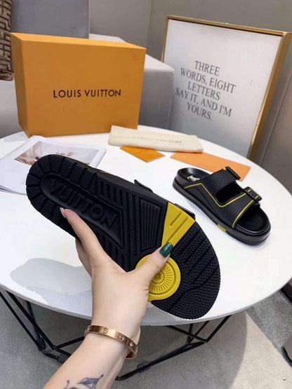 Chinelo Louis Vuitton