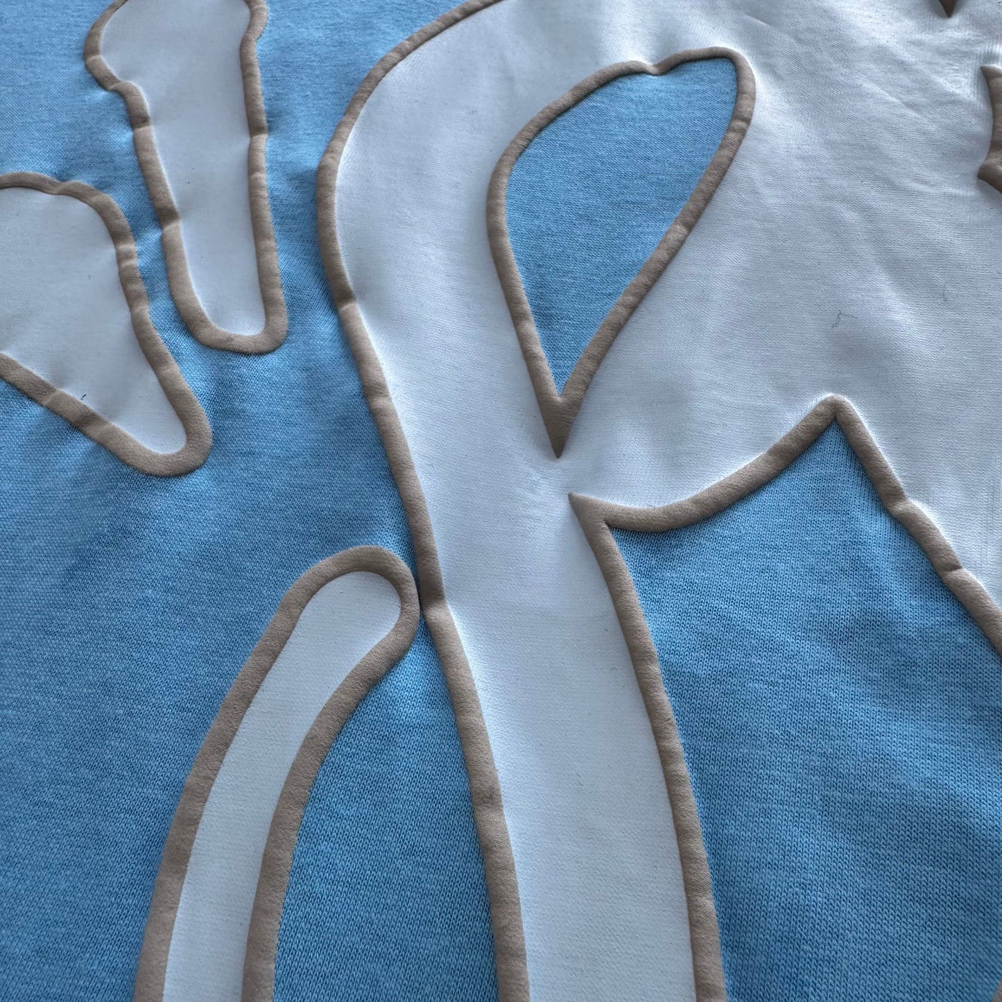 Camiseta Syna World