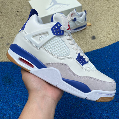 Air Jordan 4