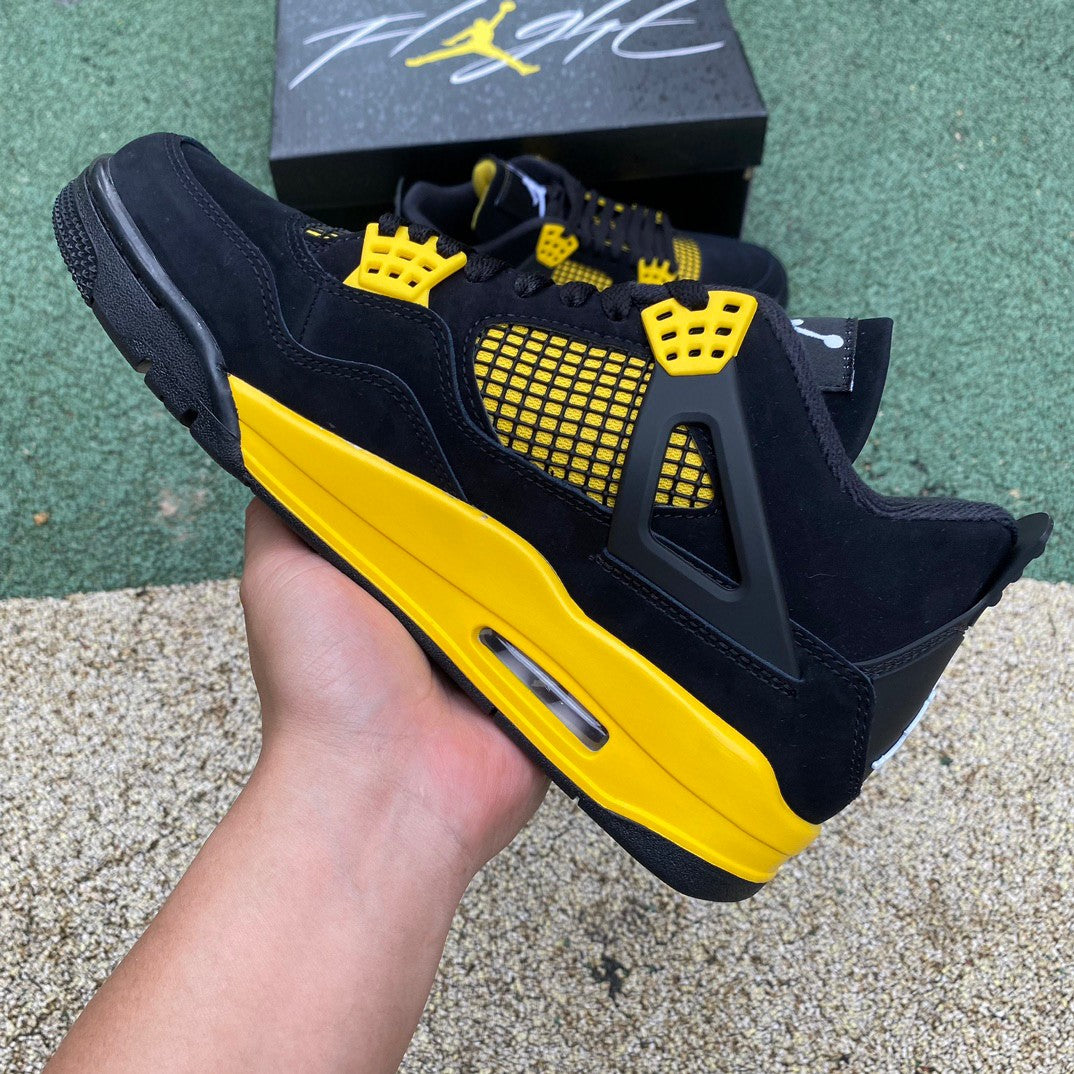 Air Jordan 4