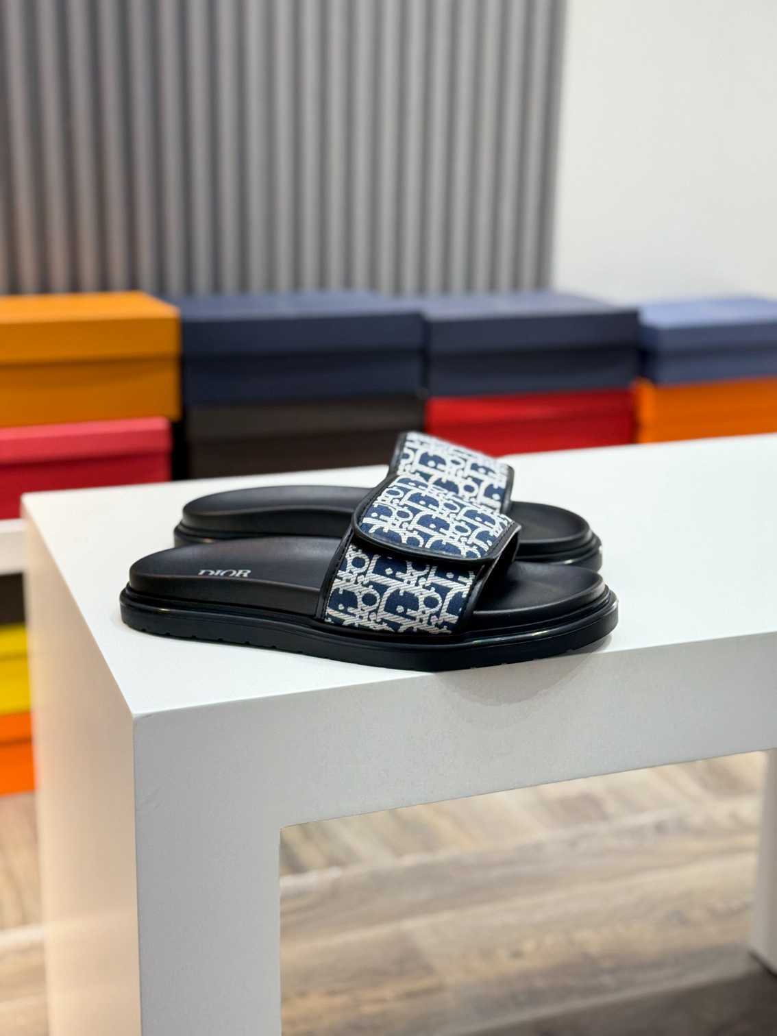 Chinelo Dior Slippers