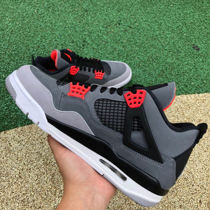 Air Jordan 4