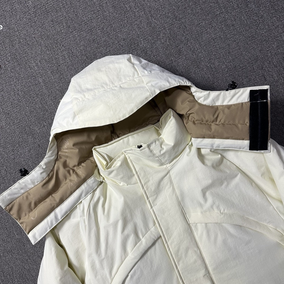 Corteiz B.I.G Bolo Jacket White