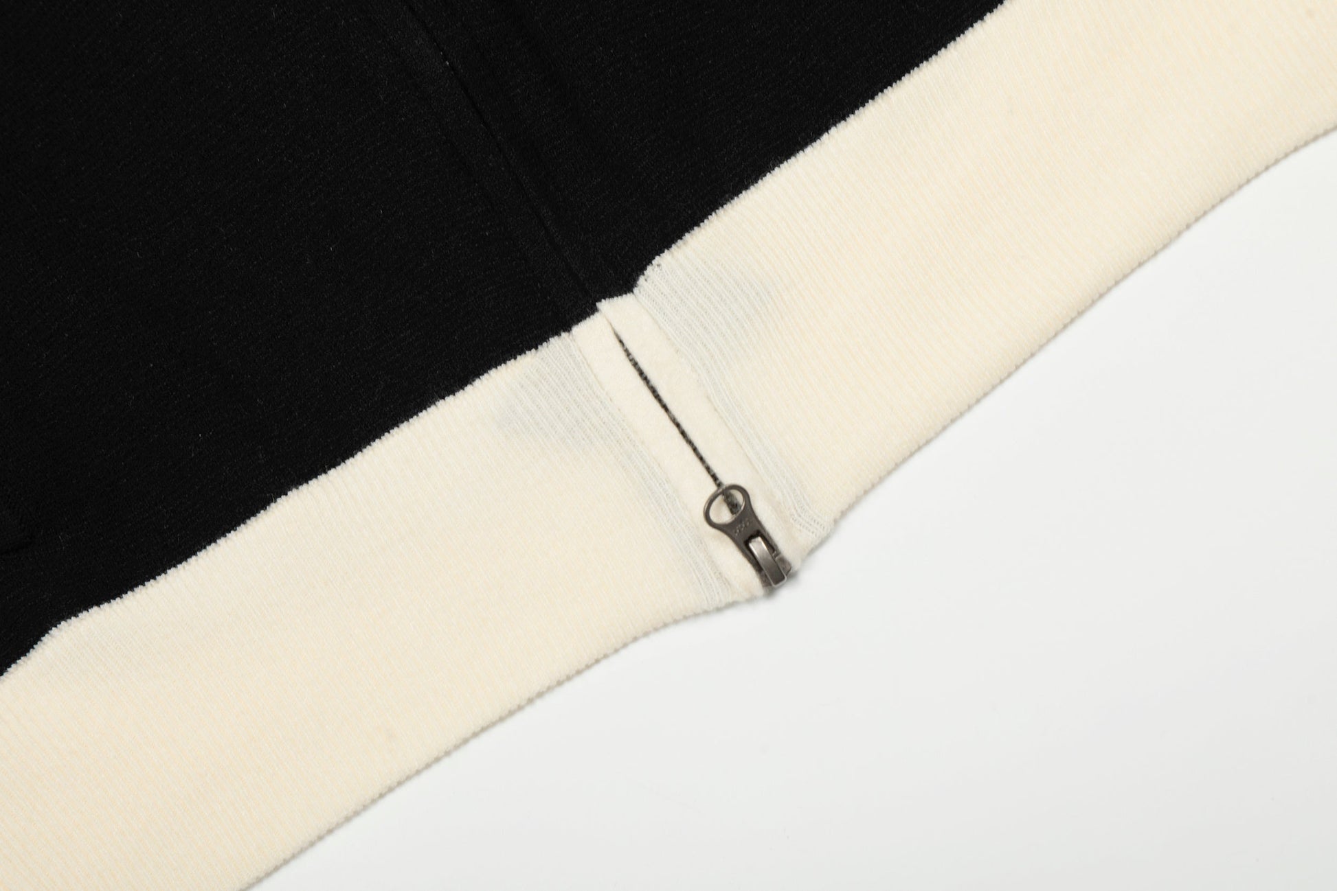 Corteiz Cream Knit Zip Up Fleece