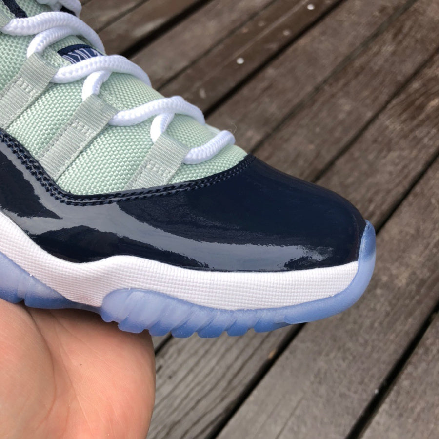 Air Jordan 11