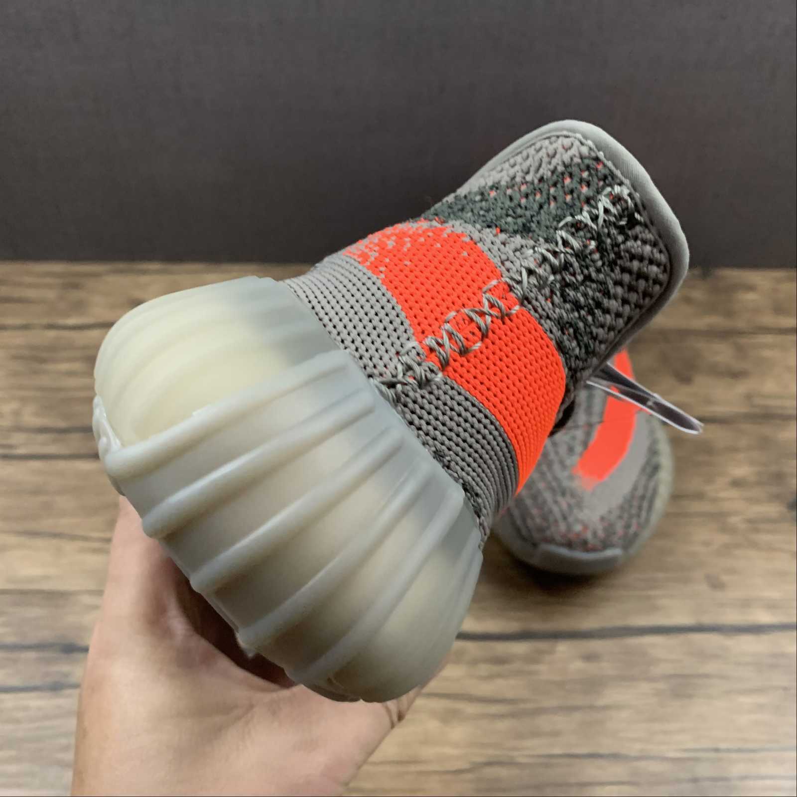 Adidas Yeezy Boost 350 V2