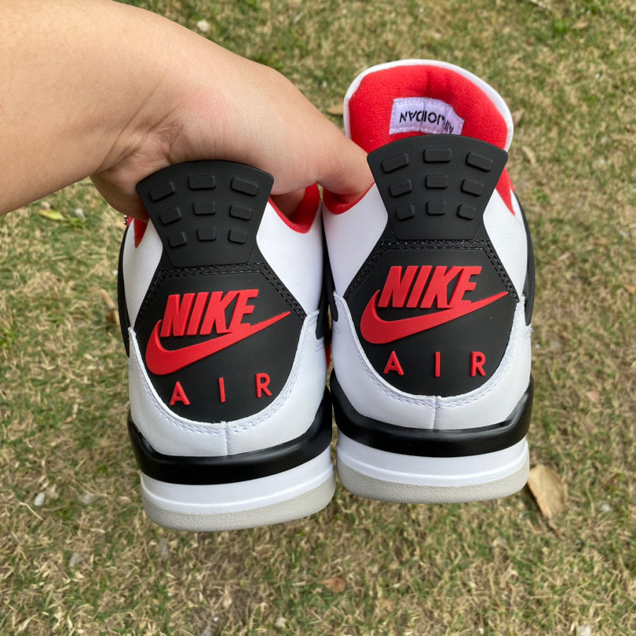 Air Jordan 4