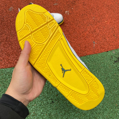 Air Jordan 4