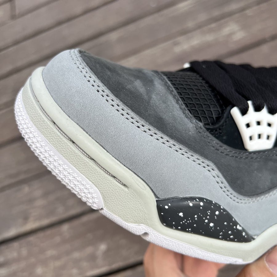 Air Jordan 4