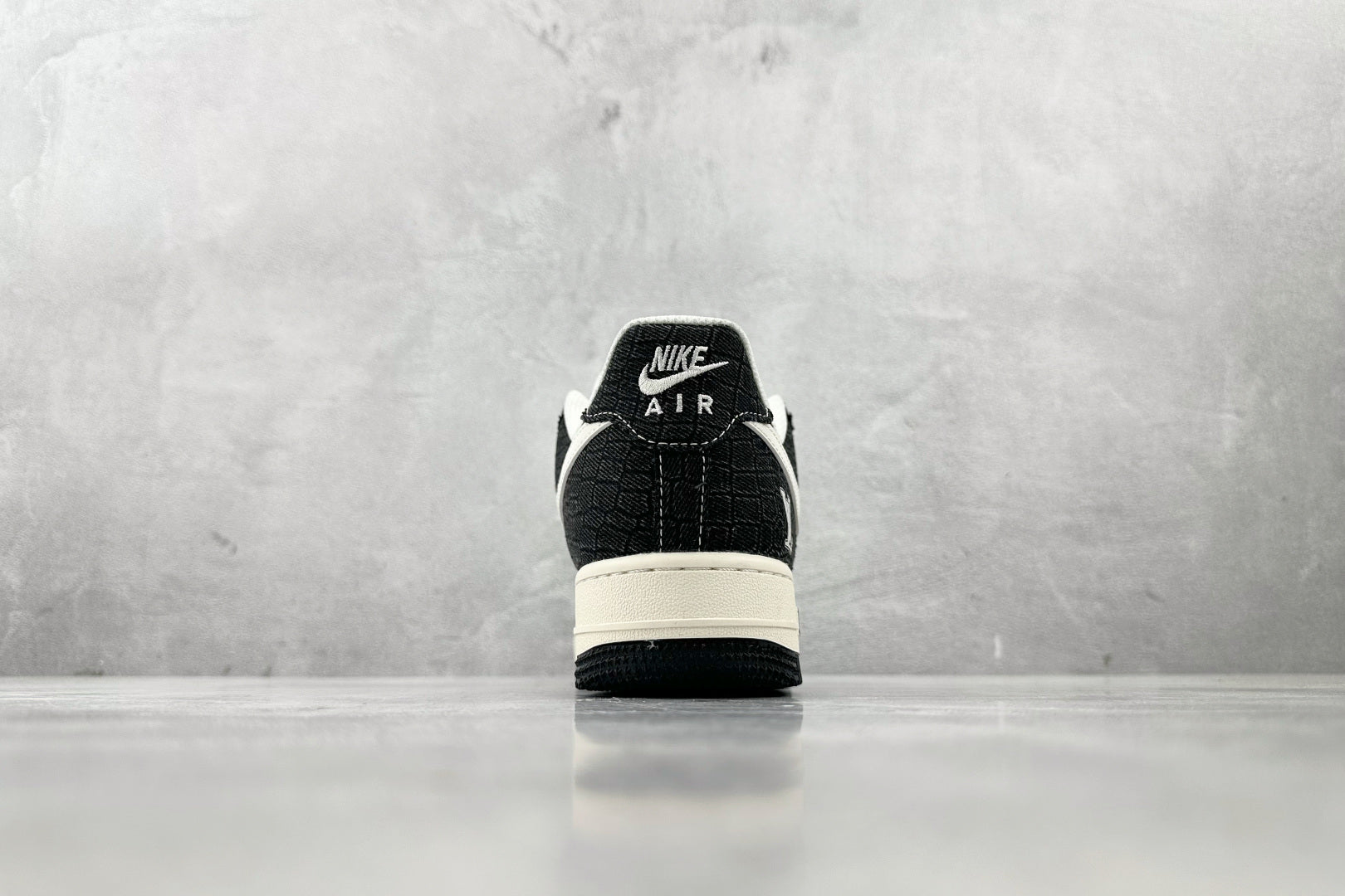 Louis Vuitton x Nike Air Force 1