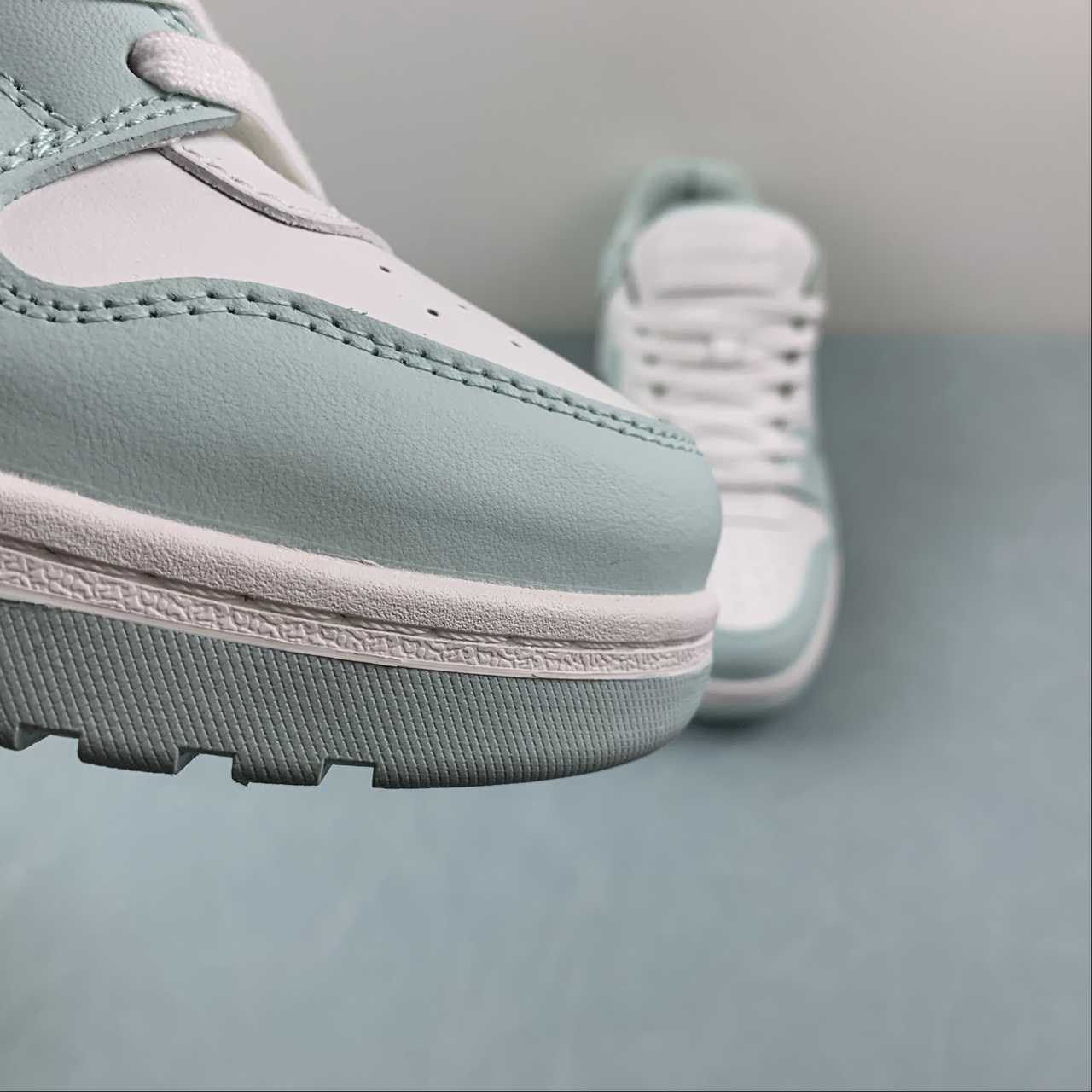 OFF-WHITE Out Of Office "000" Low