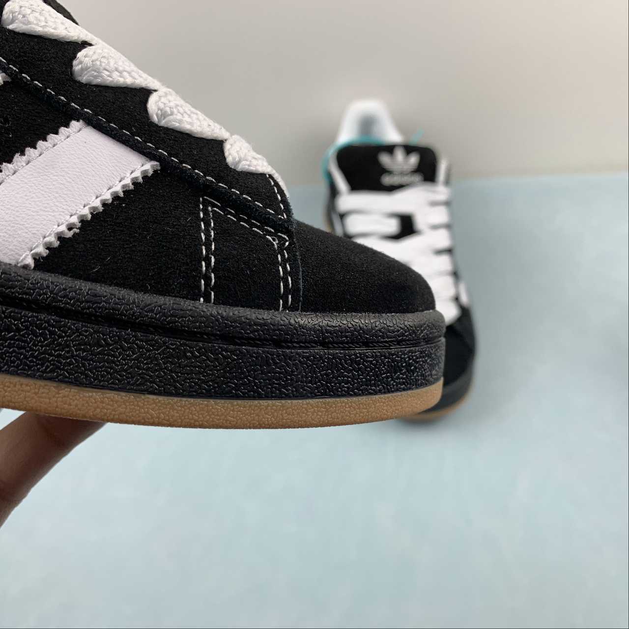 Adidas Campus 00s