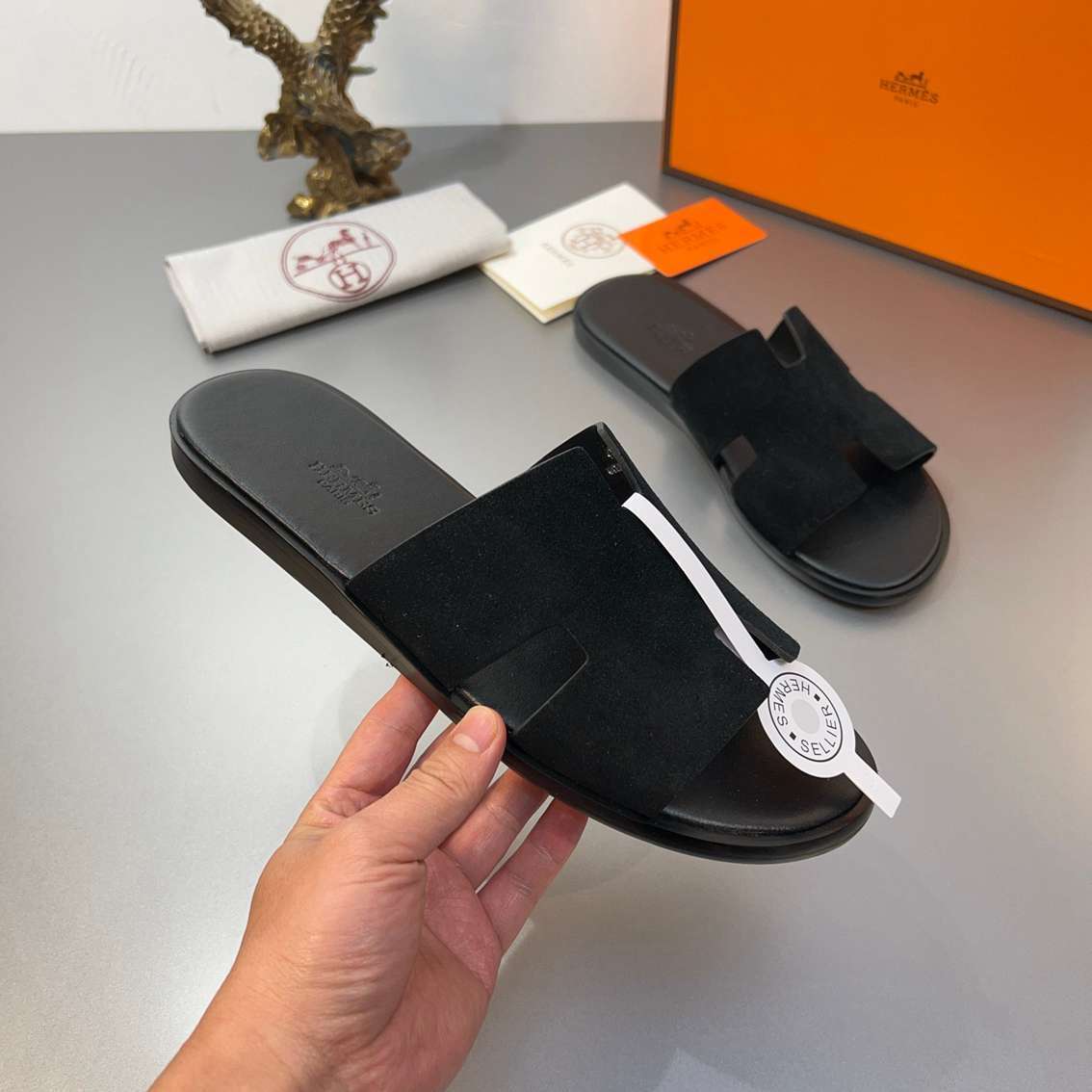 Chinelo Hermes