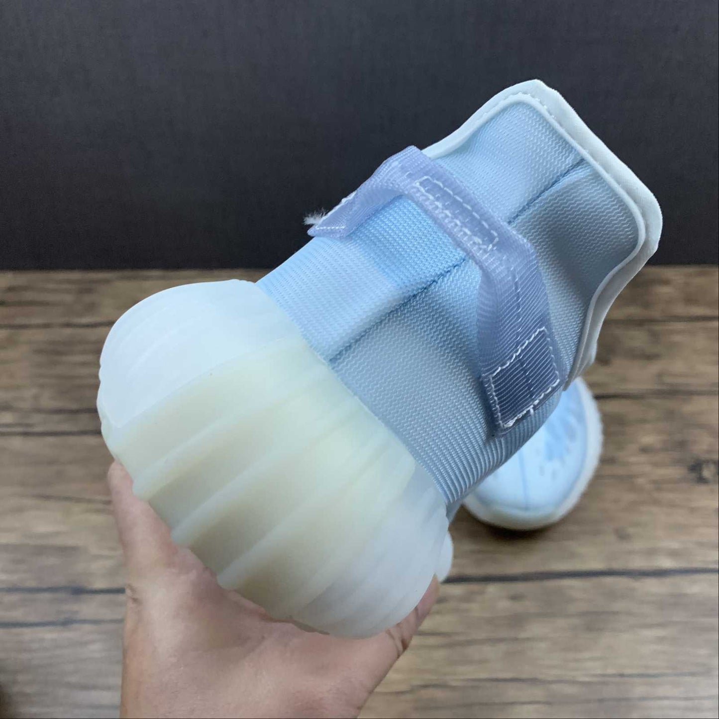 Adidas Yeezy Boost 350 V2
