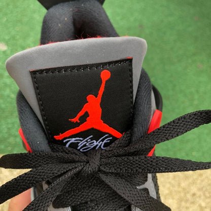 Air Jordan 4