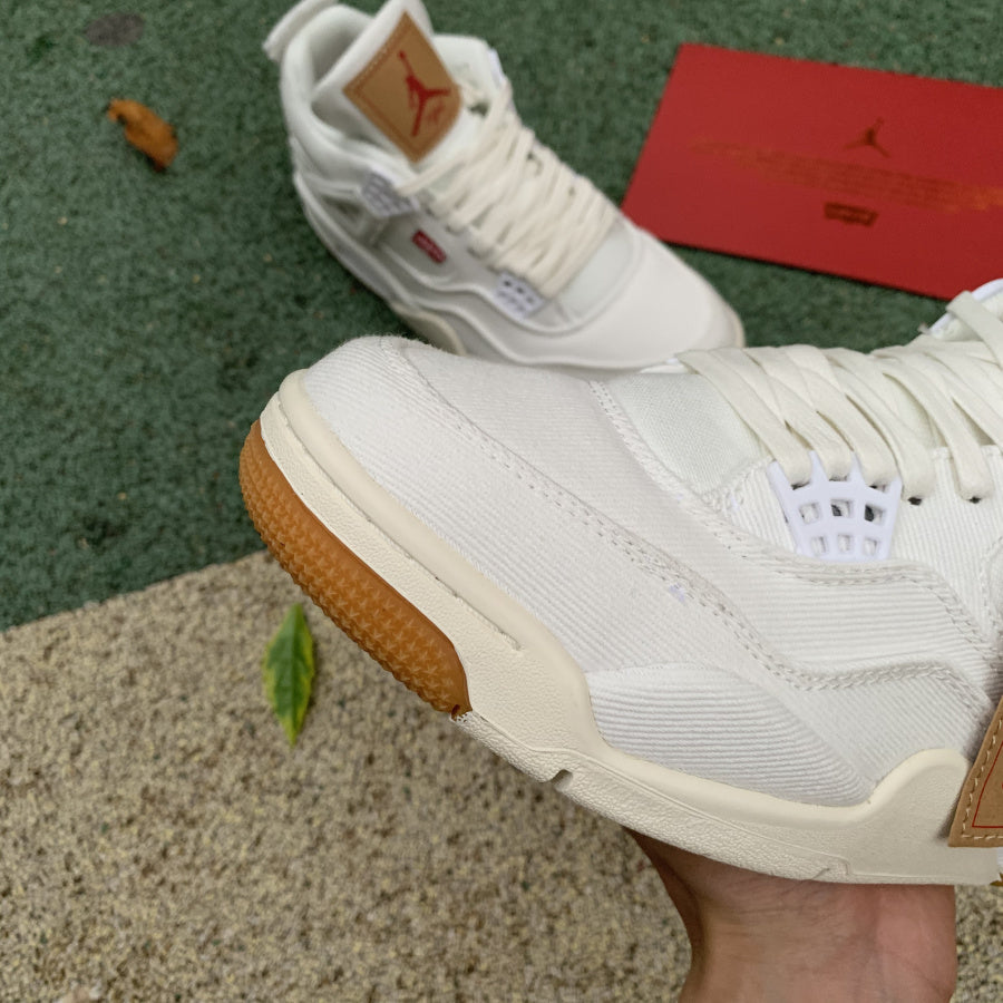 Air Jordan 4