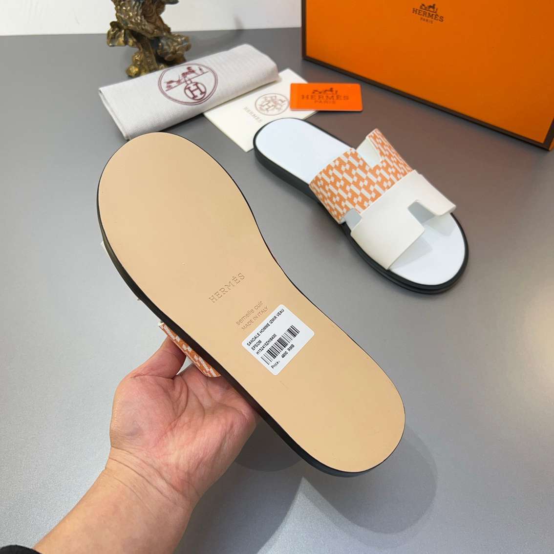 Chinelo Hermes Izmir