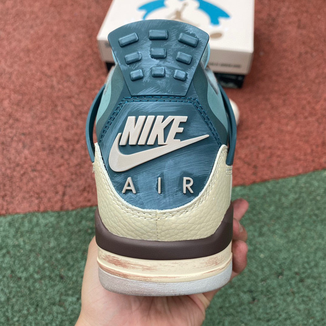 Air Jordan 4