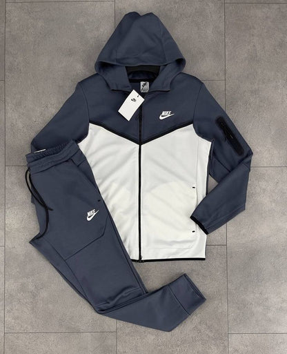 Nike Tech Fleece