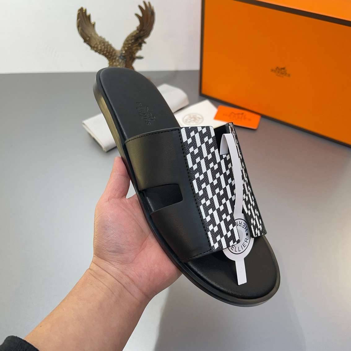 Chinelo Hermes
