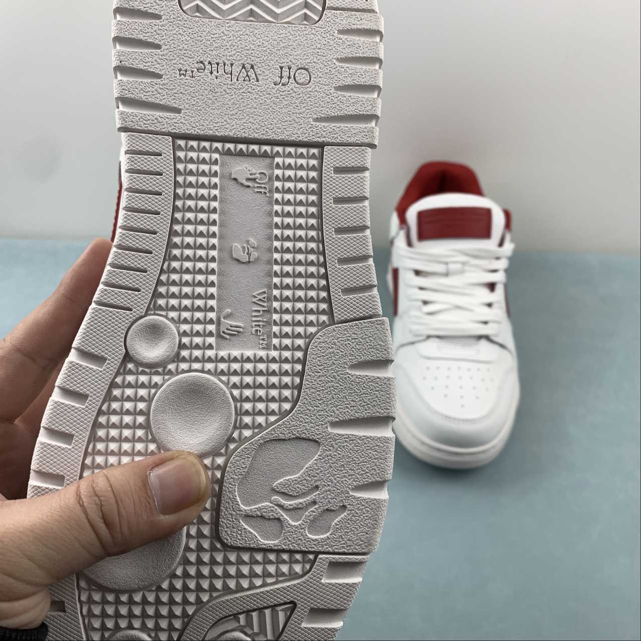 OFF-WHITE Out Of Office "000" Low