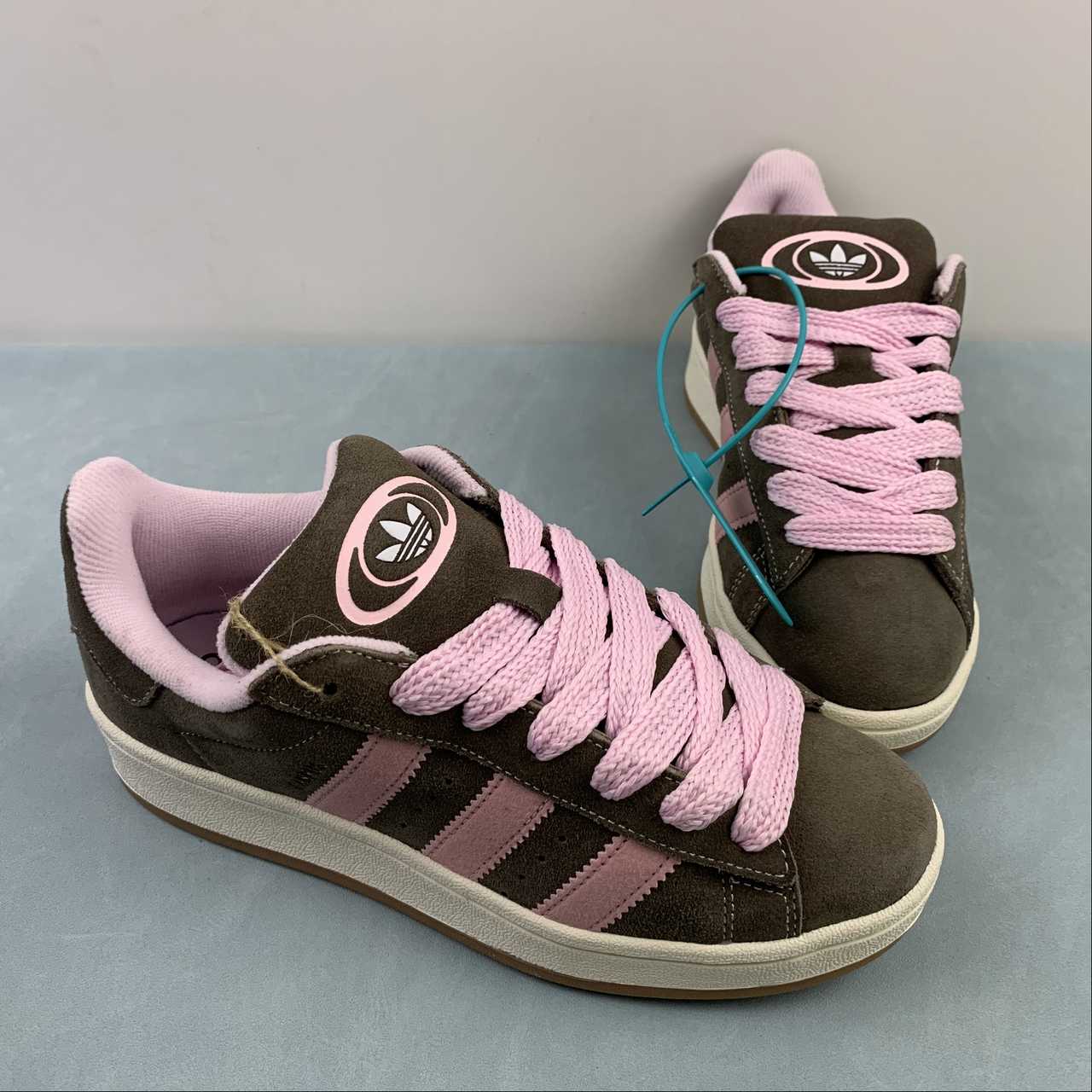 Adidas Campus 00s